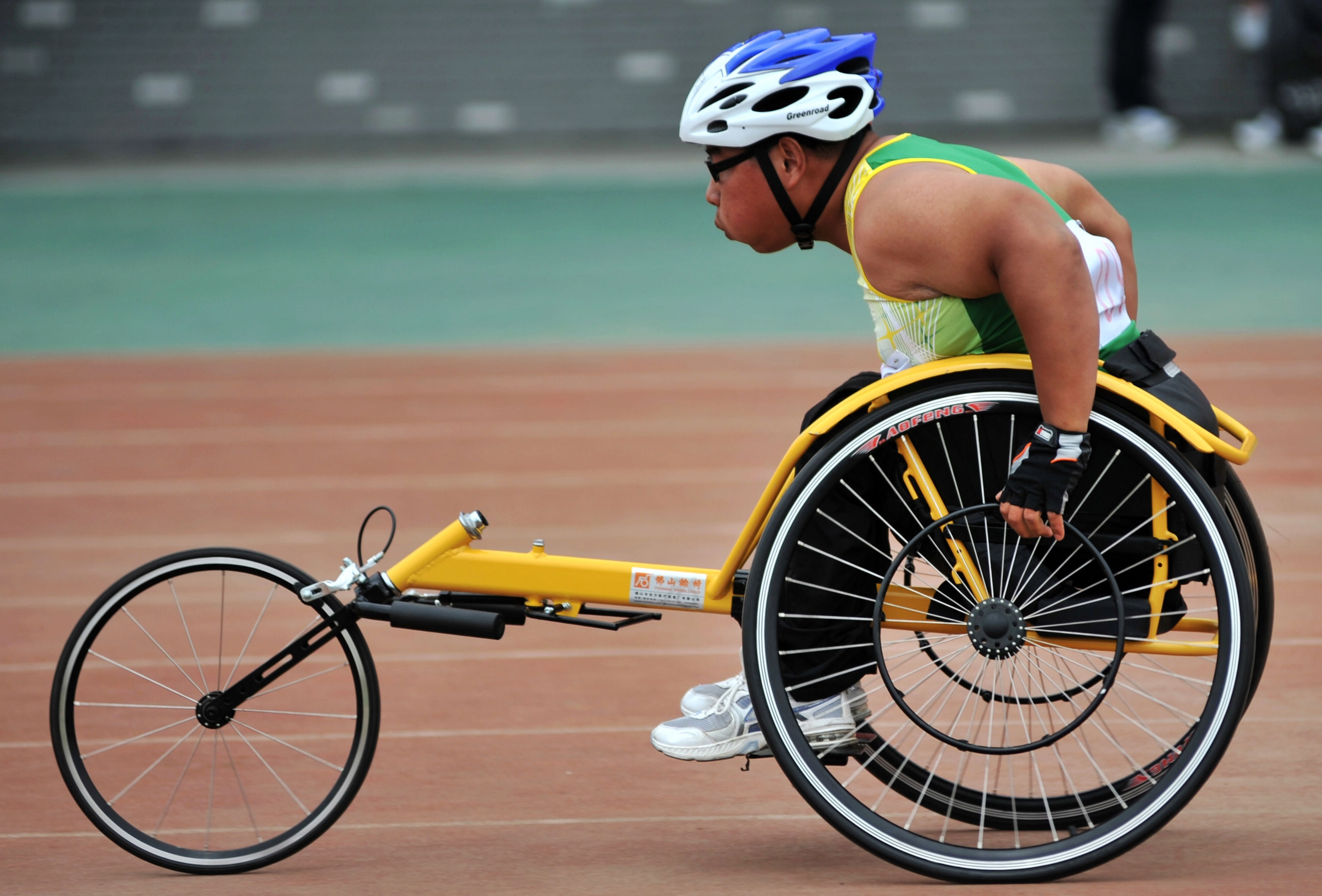 竞速轮椅比赛现场