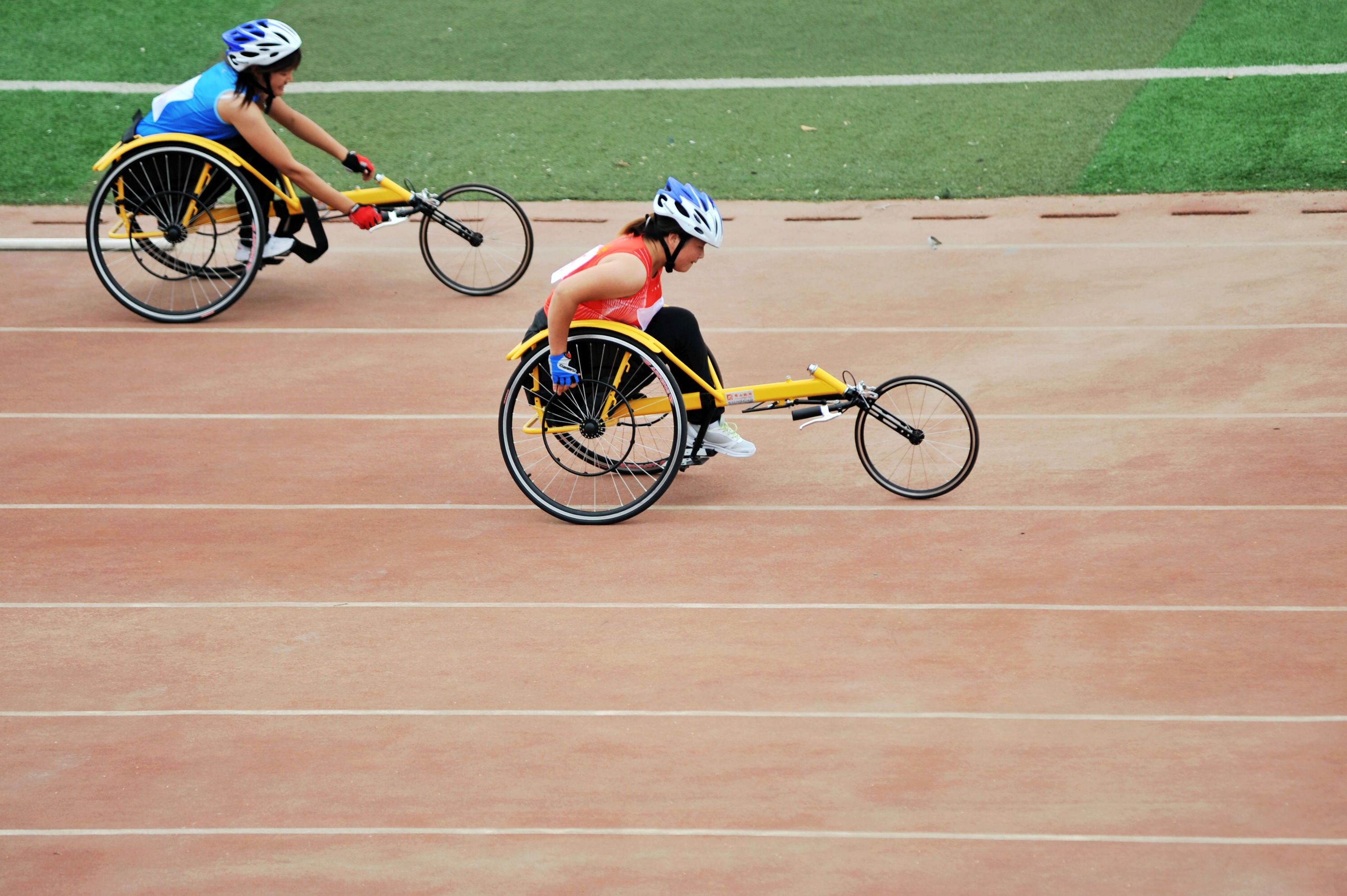 竞速轮椅比赛现场