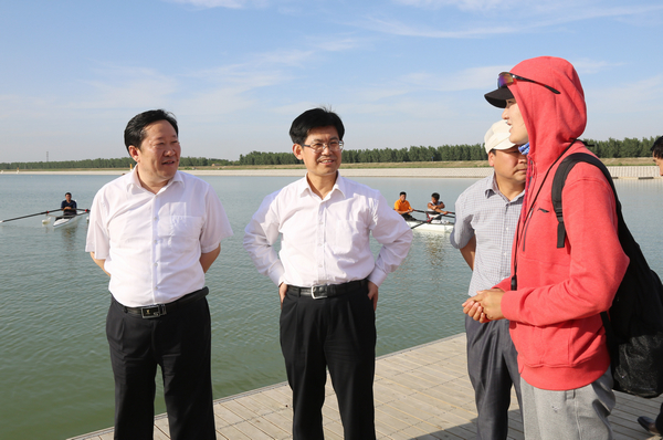 ͼΪ�ż����г��Ӳ�ˮ�ϱ�������