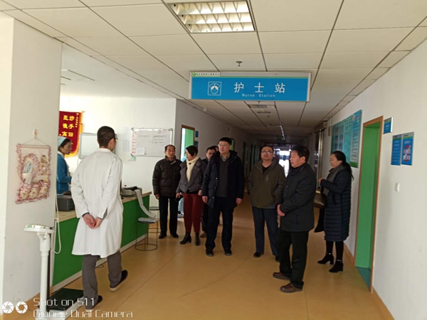 ͼΪ������һ�вι۽����زм��˿���������Ӫ���